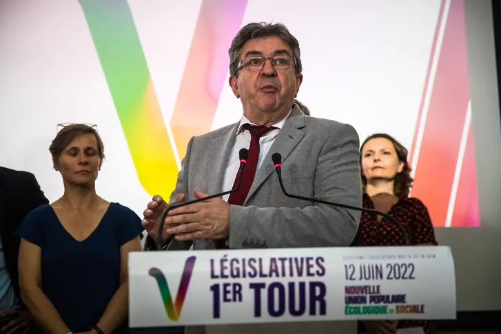 Френската левица обяви, че ще внесе искане за вот на недоверие срещу Макрон