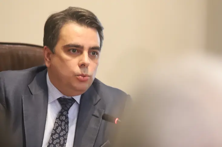 Василев: Основните акценти в актуализацията на бюджета са свързани с антикризисните мерки