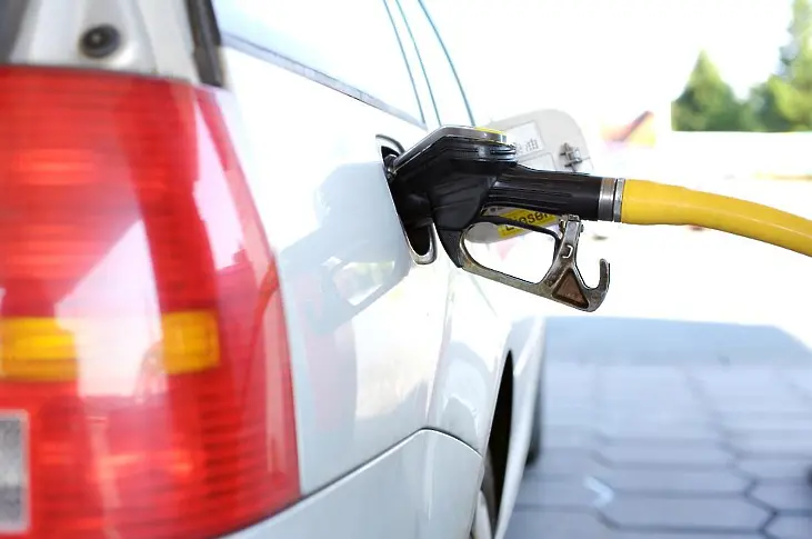 3.50 лв. за литър гонят вече обикновените дизел и бензин