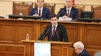 Минчев: Ако държавата остане без парламент, ще блокираме милиарди евро