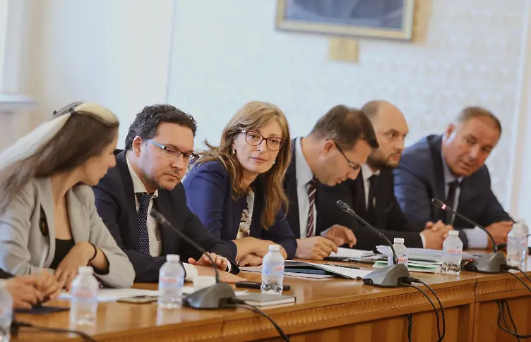 Отложиха заседанието на Външната комисия за РСМ