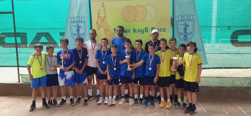 Голям успех за юношите от тенис клуб “Изида”, Добрич