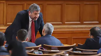 Депутатите обсъждат френското предложение за отмяна на ветото