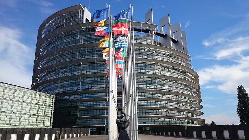 ЕП гласува за реформа в пазара на въглеродни емисии