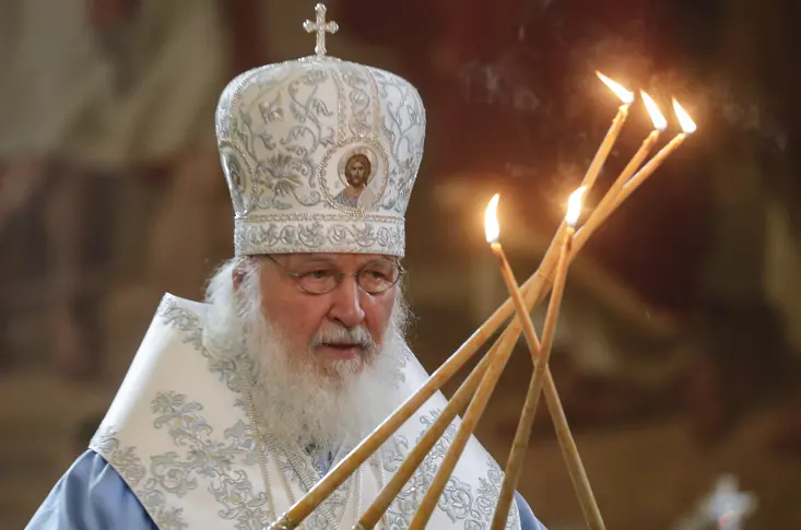 Руският патриарх се сгромоляса по време на литургия в Новоросийск