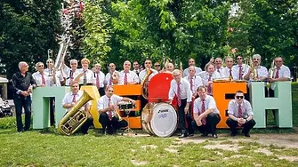 Продължават традиционните летни концерти на Духовия оркестър в Градската градина