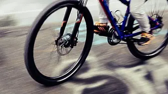 9-годишен велосипедист е с опасност за живота след инцидент с автомобил