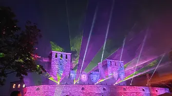 Уникално светлинно шоу озари крепостта „Баба Вида“