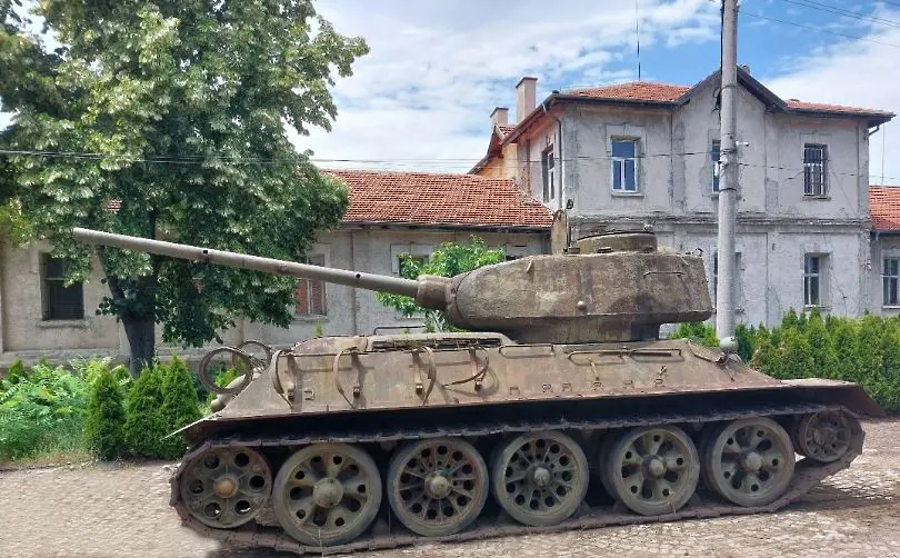 Музеят на бойната слава в Ямбол се сдоби с Т-34