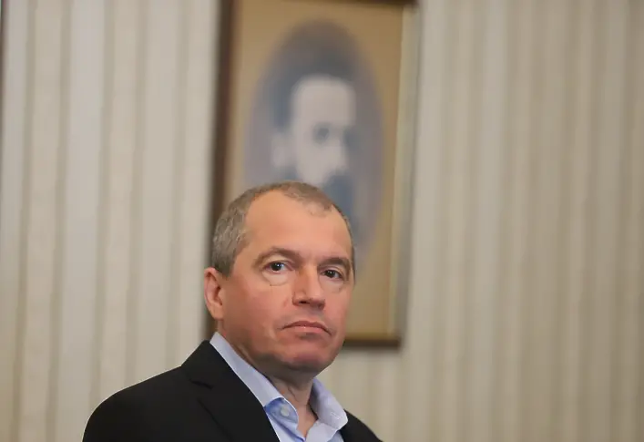 Тошко Йорданов: Министерство на финансите е спряло парите на Руското посолство