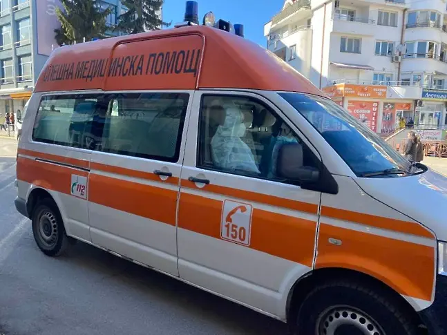 15-годишно момче е в болница след катастрофа между два тира на АМ „Тракия“