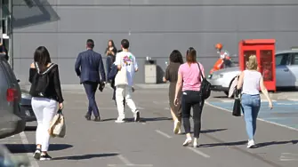 Евакуираха посетителите на столичен мол