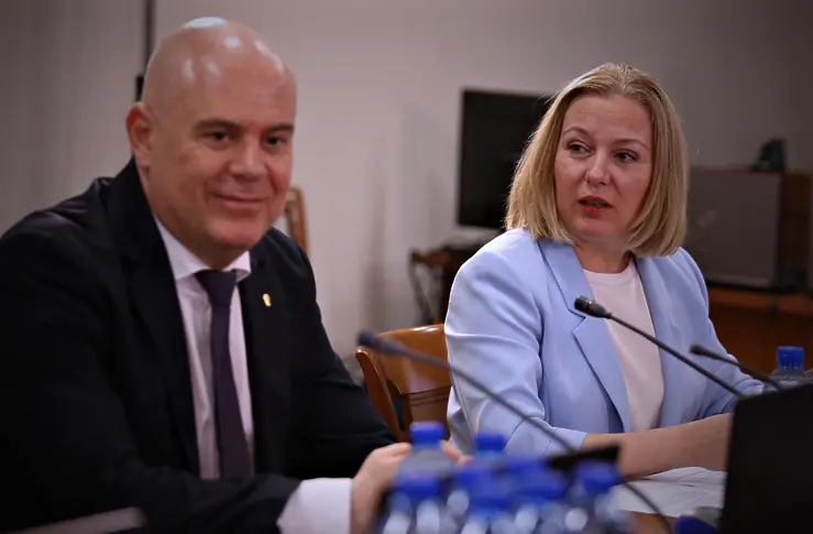 Йорданова очаква „ВСС най-после да изпълни законовото си задължение”