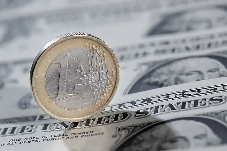 За първи път от две десетилетия: 1 евро е 1 долар
