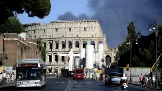 Голям пожар избухна в Рим 