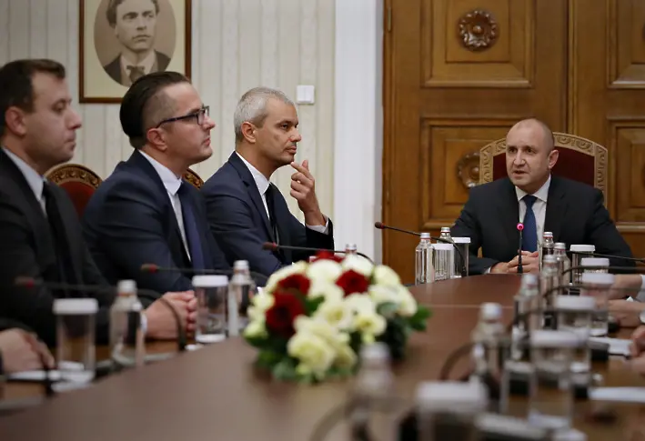 „Възраждане“ към Радев: Сегашният парламент е фалирал морално и управленски