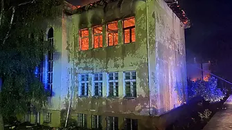 Изгоряха две необитаеми къщи в Присадец