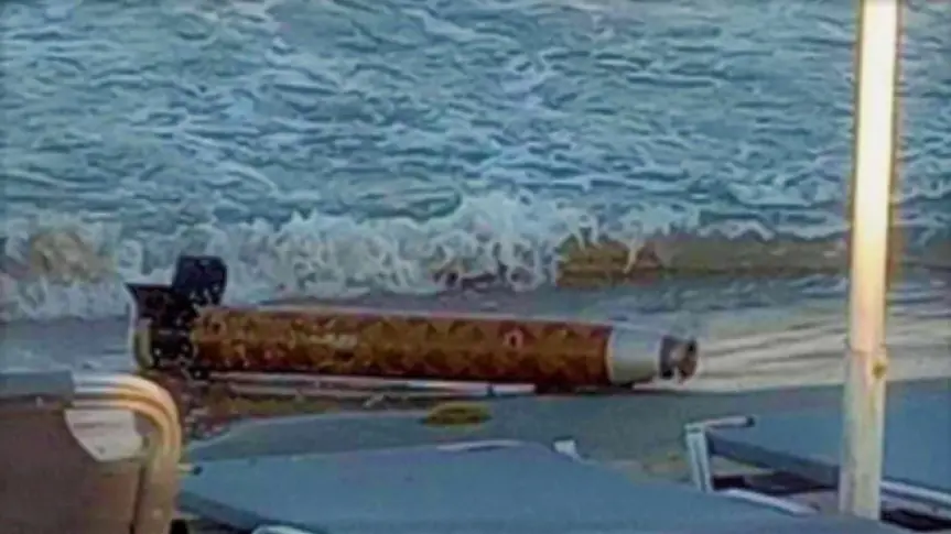 Част от ракета изплува пред хотел до Ахелой 