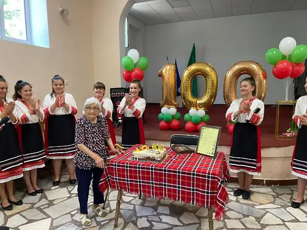 100 годишен юбилей отбеляза баба Тодорка Ангелова от село Челопек 