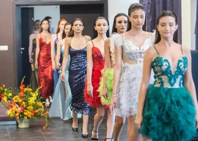 60 модни тенденции за лято 2022 в Burgas fashion night