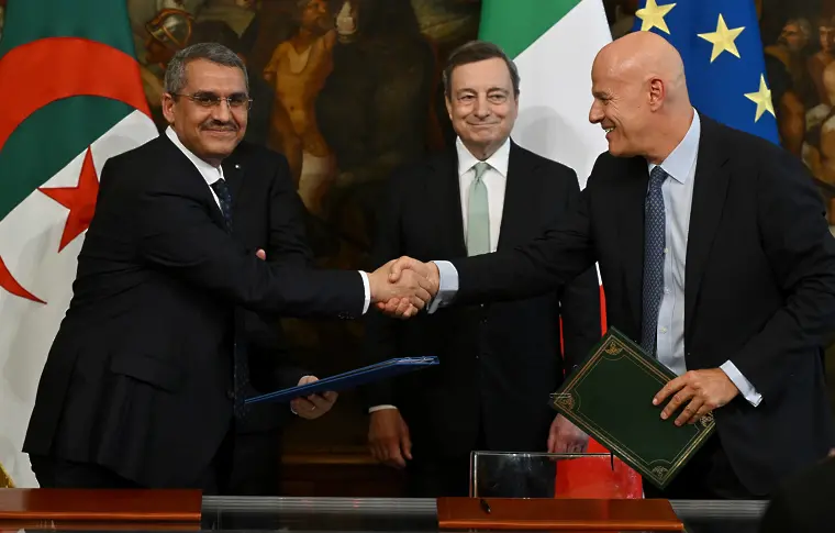 Eni, Total и Occidental подписаха в Алжир договор за природен газ и нефт