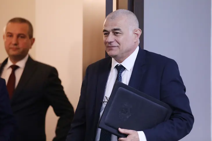 Гьоков: Третият мандат за кабинет може да се задържи до 15 август