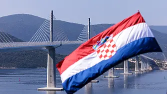 Исторически ден за Хърватия: Откриват Пелешкия мост (видео)