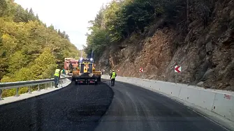 Обявиха поръчки за основен ремонт на над 111 км. пътища в Смолянско 