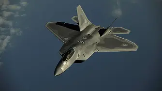 Американски самолети F-22 Raptor са на път за Полша