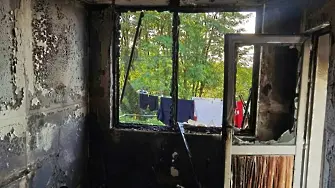 Пожар унищожи дома на млади родители с дете на година и 5 месеца
