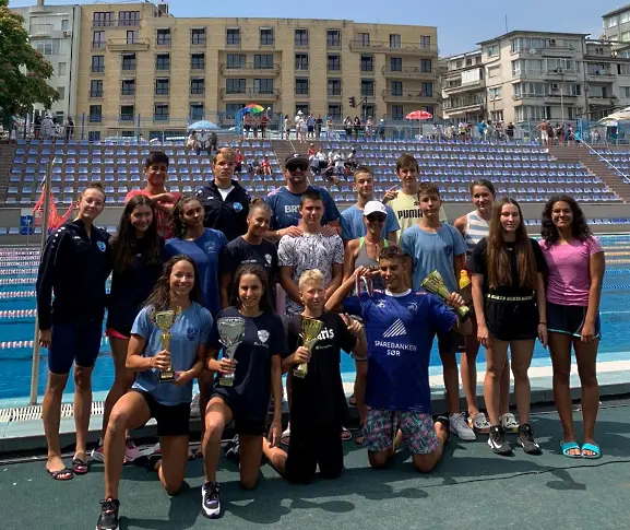 ПСК „Черно море” е комплексен шампион на държавното по плуване при младшата