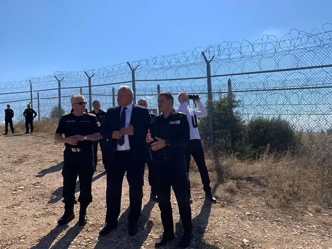 Служебният МВР министър от границата с Турция: Опитите за нелегално преминаване са над 60 000 