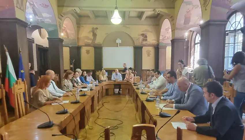 Партиите не се разбраха за състава на РИК. Решението ще дойде от София