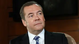 Медведев оправда с хакнат профил своя язвителна онлайн публикация
