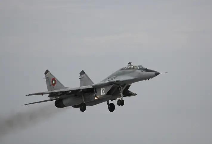 България ще поиска от Полша размяна и ремонт на 6 двигателя за самолетите МиГ-29