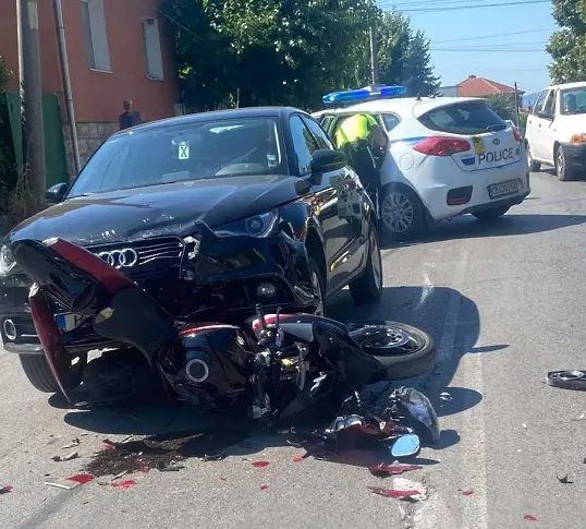 Моторист пострада леко при катастрофа в Шумен