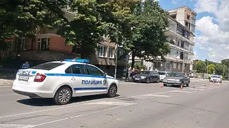 Кола блъсна 3-годишно дете в Шумен