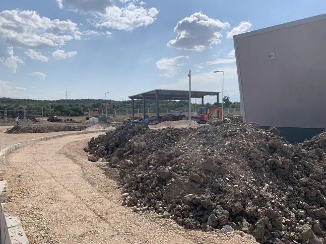 Диспечерски център, с. Стамболийски, недовършен канал към сградата