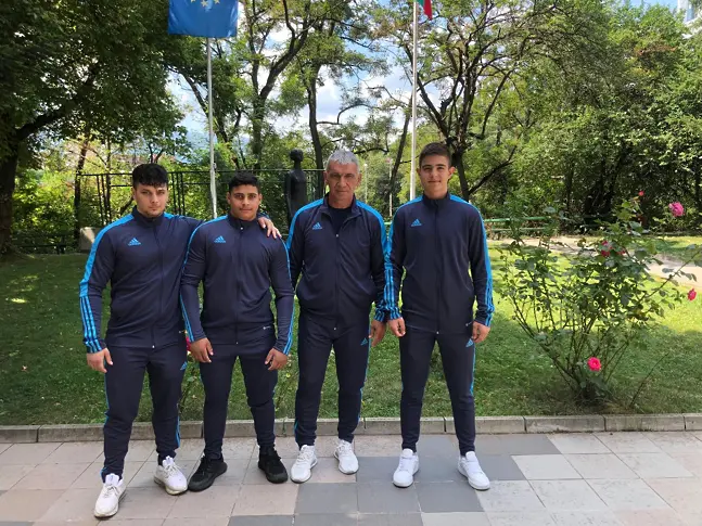 Трима сливенски щангисти са в отбора на страната за Европейското в Полша