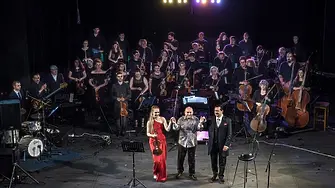 Синатра и Beatles за цигулка, глас и оркестър звучат в концертите на Васил Петров и Симфониета Враца