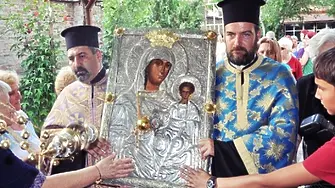 Митрополит Николай идва със „Златна ябълка“ в Хасково