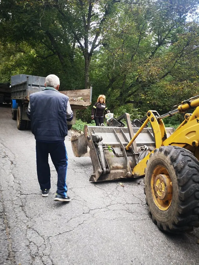 Акция по почистване в село Драговищица  