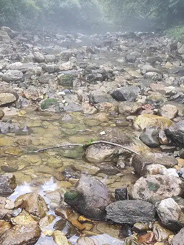 Цяла река изчезна, Своге обяви бедствено положение за вода