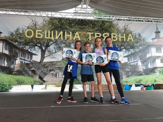 В рамките на фестивала FUN Навън в Трявна се проведе състезателна игра „Зелено ориентиране“