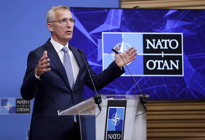 Столтенберг: НАТО е готова да се намеси при заплаха за сигурността и свободата на движение в Косово