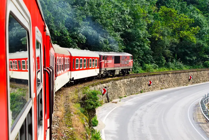 Въвеждат задължителни запазени места за влак “Родопи“ по теснолинейката