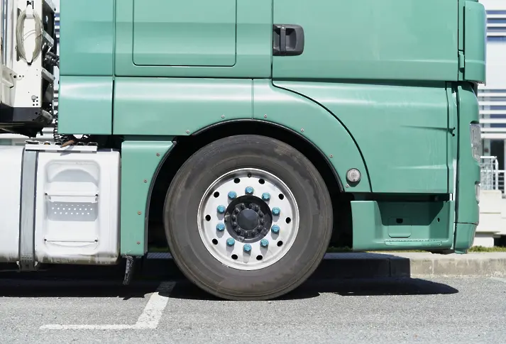 Тежкотоварните камиони се отклоняват на паркинги с цел облекчаване на трафика