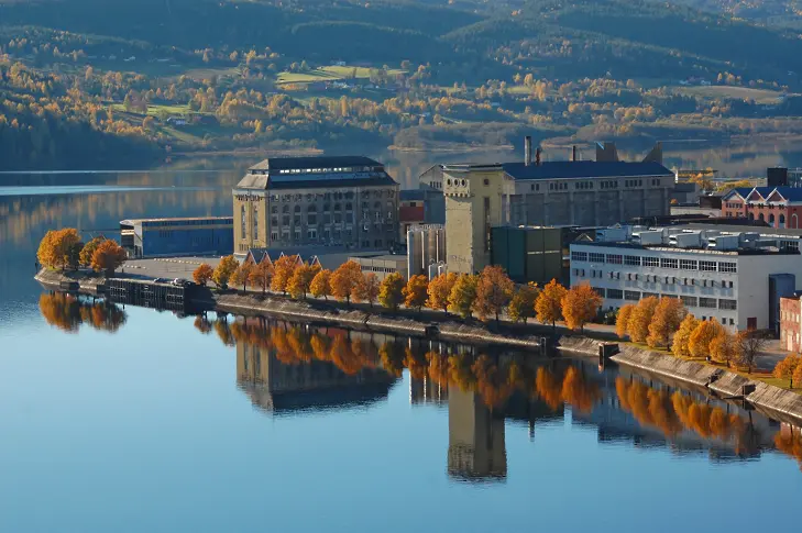 Заради скъп ток: Най-големият завод за алуминий в Словакия затваря