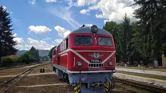 Ремонтиран локомотив са върна по линията на теснолинейката