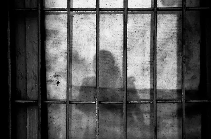  Окръжен съд Враца потвърди мярката за неотклонение „задържане под стража“ на мъж, обвинен в кражба, представляваща опасен рецидив